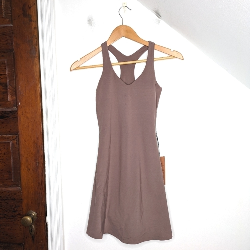 GIRLFRIEND COLLECTIVE Lola V-Neck Workout Dress Built-in Shorts Bra NEW Size XS